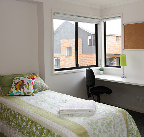 澳大利亚莫道克大学留学生租房建议：推荐Scape Southbank和UniLodge @ Melbourne两个学生公寓。